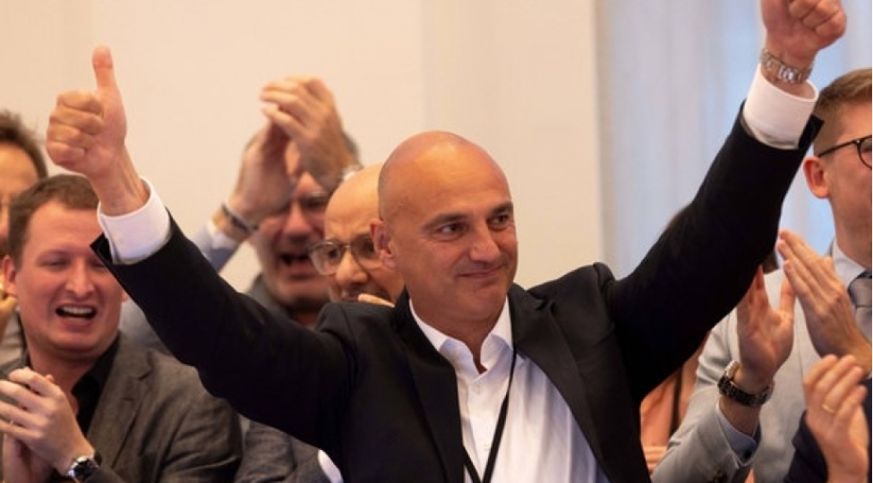 almaniyanin-shimali-reyn-vestfaliya-eyaletinde-belediyye-sechkilerinde-gozlenilmez-neticeler-qeyde-alinib