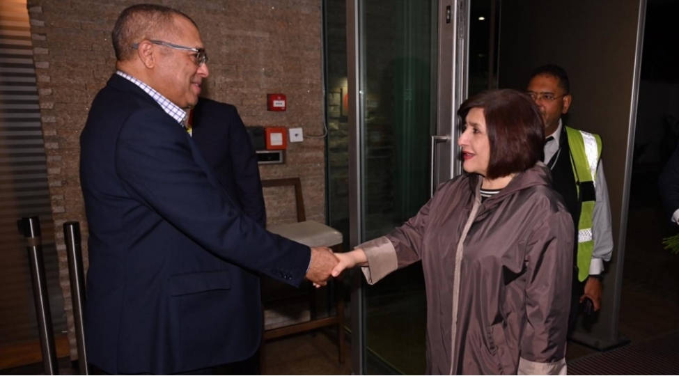 azerbaycan-parlament-numayende-heyeti-car-a-ishguzar-sefere-gedib