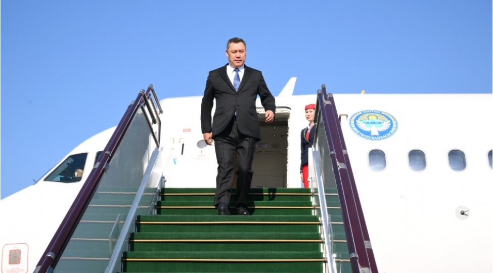 sadir-japarov-azerbaycana-gelib