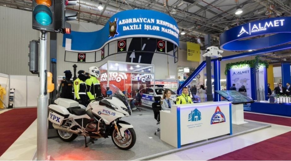din-road-and-traffic-sergisinde-ishtirak-edir-video