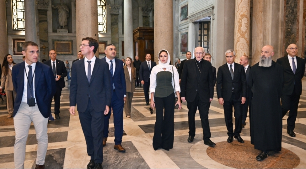 azerbaycanin-birinci-vitse-prezidenti-vatikanda-muqeddes-pavel-bazilikasinda-heyata-kechirilen-berpa-ishleri-ile-tanish-olub