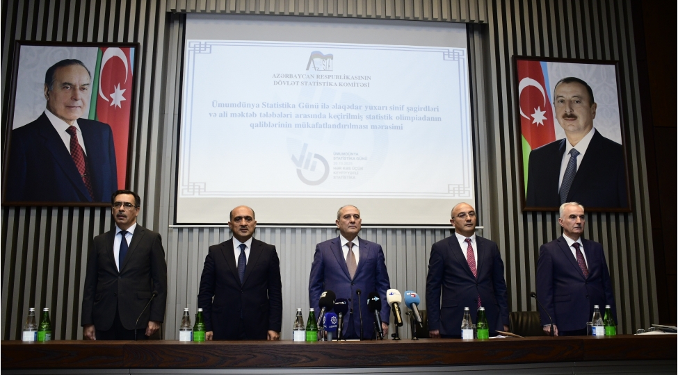 umumdunya-statistika-gunu-ile-bagli-metbuat-konfransi-ve-statistik-olimpiadanin-qaliblerinin-mukafatlandirilmasi-merasimi-kechirilib