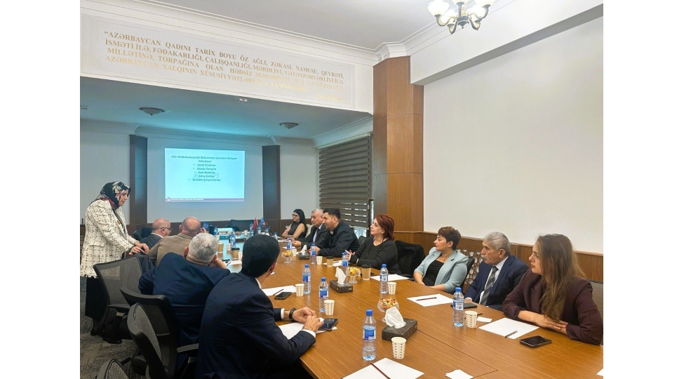 mediatorlar-uchun-heyata-kechirilen-seminarlar-ugurla-basha-chatib