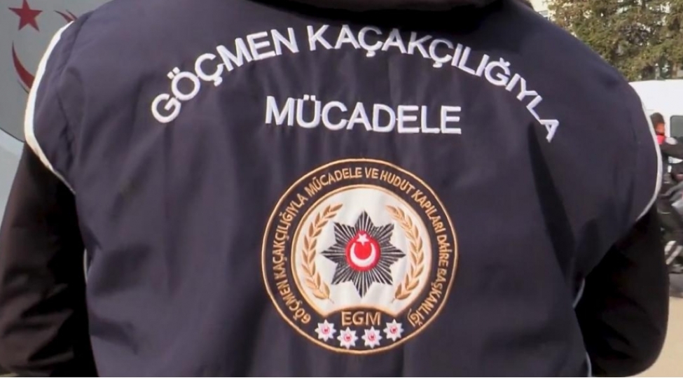 turkiyede-bir-gunde-780-den-chox-qanunsuz-miqrant-saxlanilib