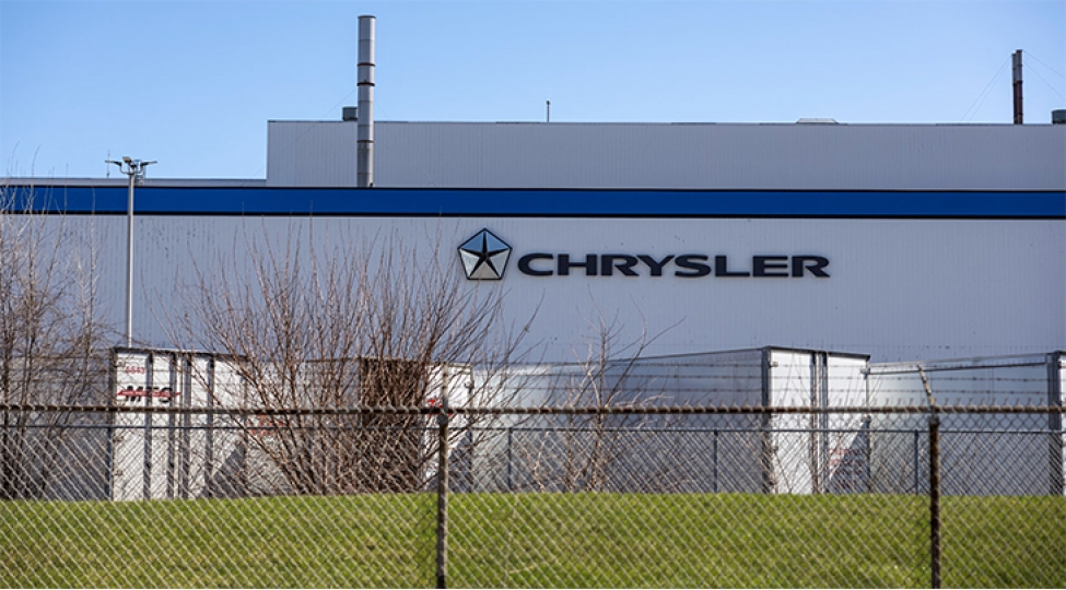 absh-chrysler-avtomobillerini-geri-chagirir