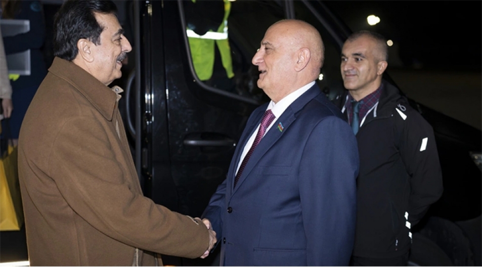 pakistan-senatinin-sedri-azerbaycana-gelib