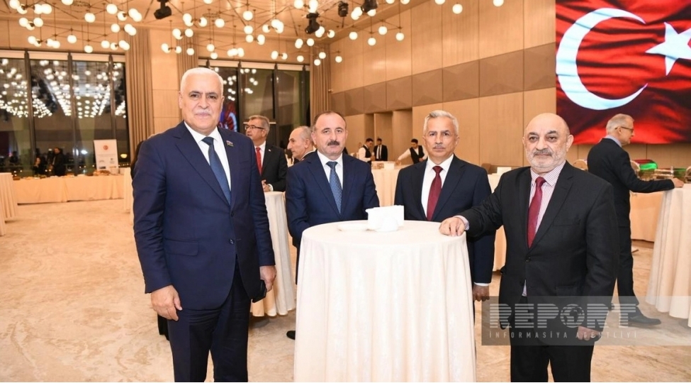 turkiye-cumhuriyyetinin-102-ci-ildonumu-munasibetile-bakida-resmi-qebul-teshkil-edilib