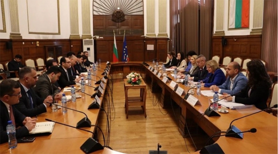 azerbaycan-bolqaristanla-kend-teserrufati-mehsullarin-ixracda-payinin-artirilmasini-muzakire-edib