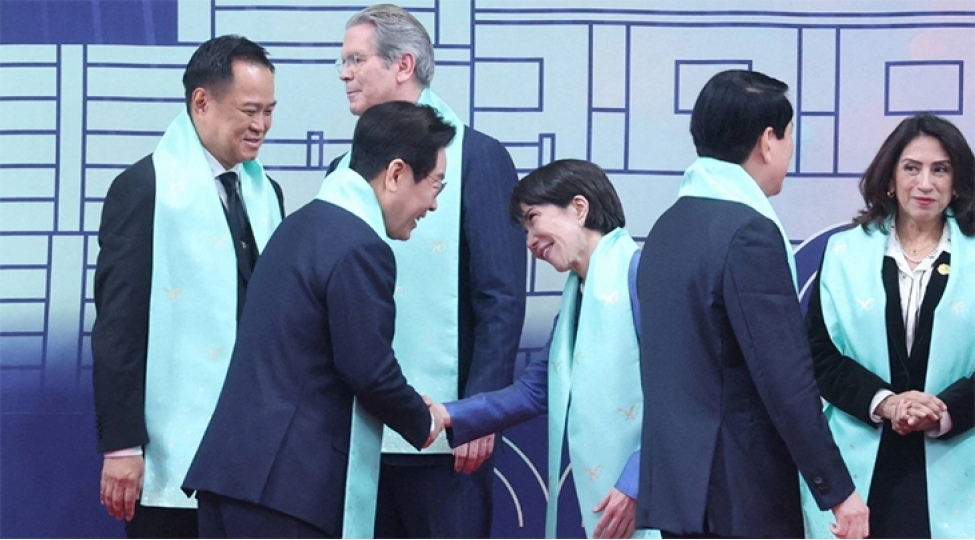 cenubi-koreya-prezidenti-takaichi-ile-gorushdukden-sonra-narahatliqlar-yoxa-chixdi