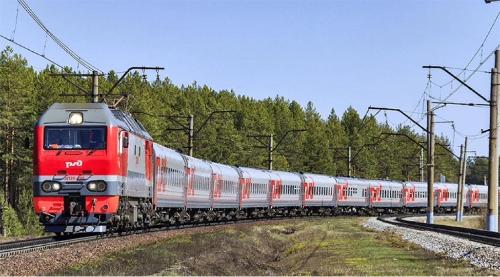 tdt-olkeleri-turist-qatarlarinin-ishe-salinmasi-imkanini-nezerden-kechirir