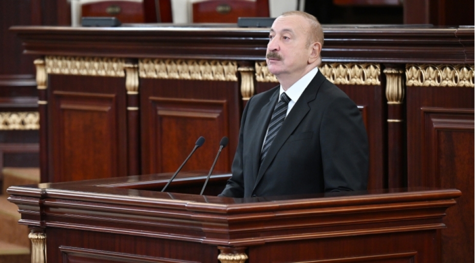 azerbaycan-dovletinin-ugurlu-dil-siyaseti