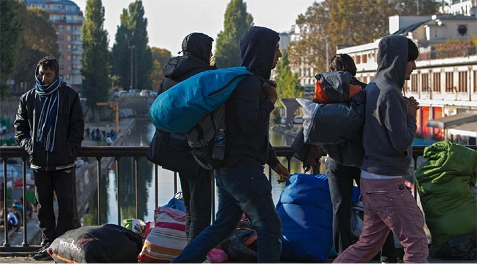 boyuk-britaniyada-miqrantlar-23-il-evvelin-rekordunu-tezelediler