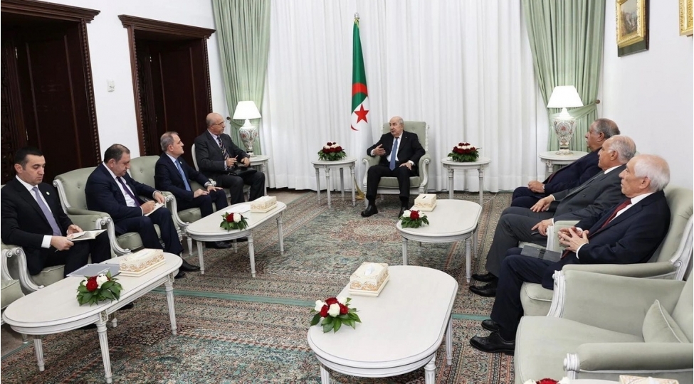 ceyhun-bayramov-elcezair-prezidenti-ile-gorushub