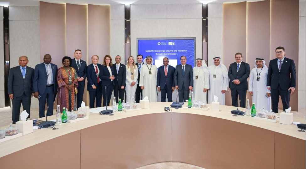 energetika-nazirinin-muavini-adipec-2025-tedbirinde-ishtirak-edib