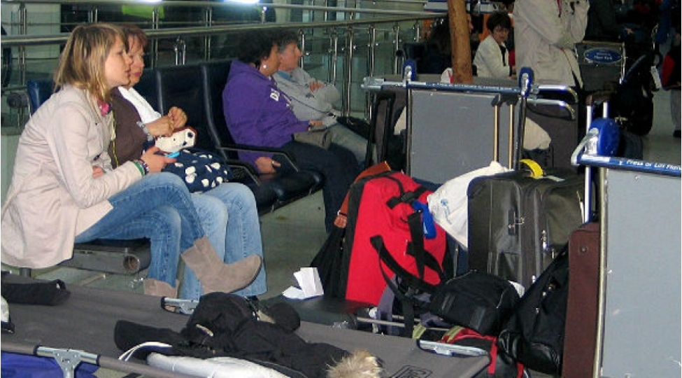 tramp-administrasiyasi-80-mine-yaxin-qeyri-immiqrasiya-vizasini-legv-edib