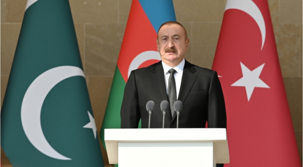 bu-gun-herbi-paradda-turkiye-herbchilerinin-ishtiraki-bizim-birliyimizin-novbeti-tezahurudur