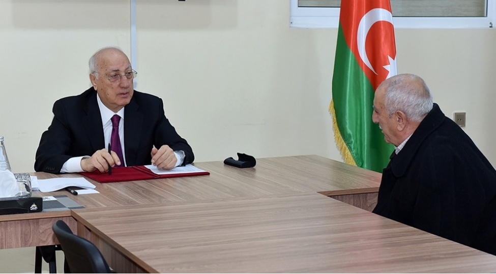 zakir-ferecovun-sakinlerle-seyyar-gorushleri-davam-edir