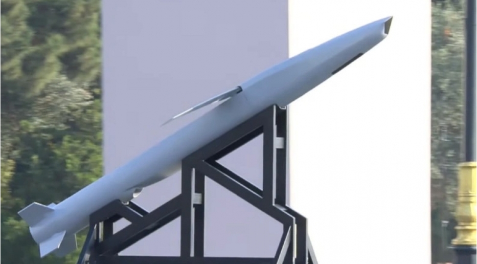 azerbaycanda-silahlanmaya-yeni-beshinci-nesil-icebreaker-qanadli-raket-kompleksi-qebul-edilib