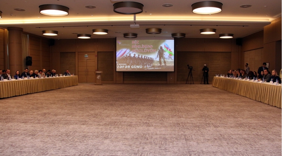 multikulturalizm-merkezi-biz-birlikde-gucluyuk-movzusunda-tedbir-kechirib