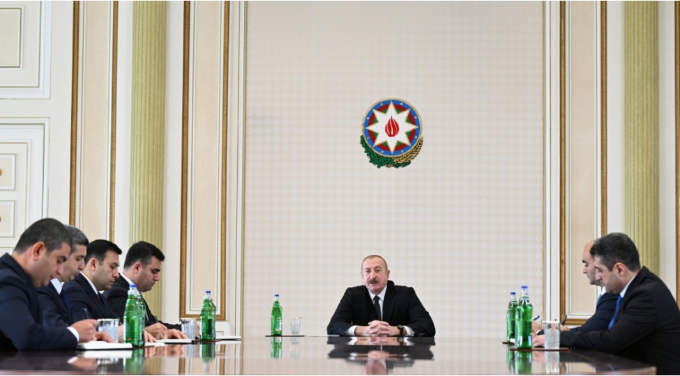 prezidentden-memurlara-xeberdarliq-butun-tapshiriqlarimi-yerine-yetirmelisiniz