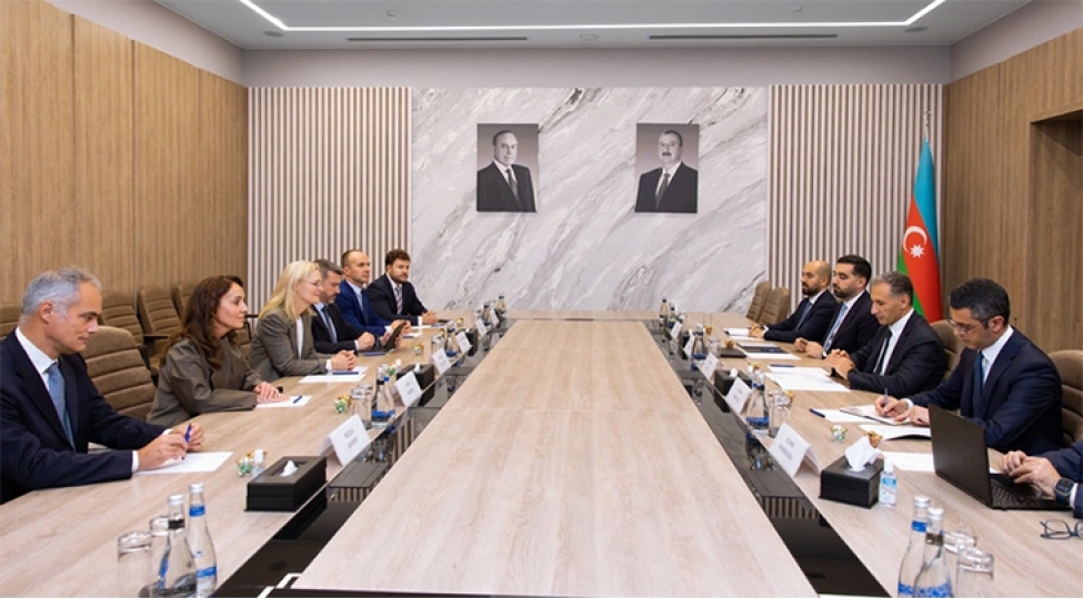 azal-a-ve-baki-gemiqayirma-zavoduna-ozel-investorun-celb-edilmesi-muzakire-olunub