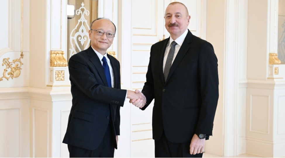 prezident-ilham-eliyev-asiya-inkishaf-bankinin-numayende-heyetini-qebul-edib-foto