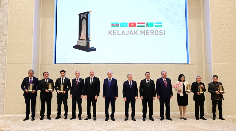 prezident-ilham-eliyev-dashkendde-geleceyin-irsi-beynelxalq-mukafatininteqdimat-merasiminde-ishtirak-edib