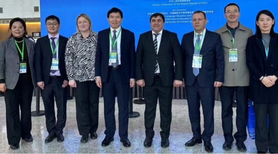 bdu-ile-chinin-anhui-universitetiarasinda-emekdashliq-istiqametleri-muzakire-olunub