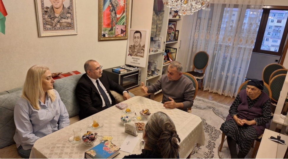 yap-sumqayit-sheher-teshkilati-terefinden-shehid-ailelerinin-ziyareti-davam-etdirilir
