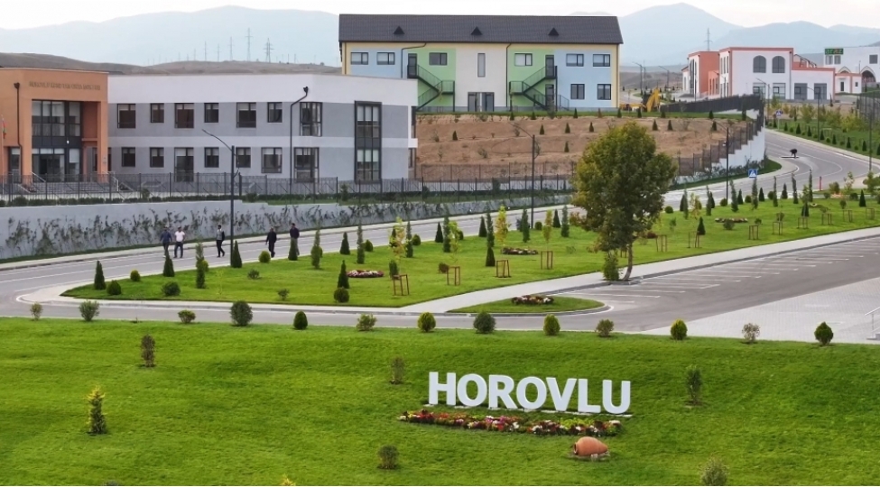 horovlu-kendine-novbeti-koch-karvani-yola-salinib