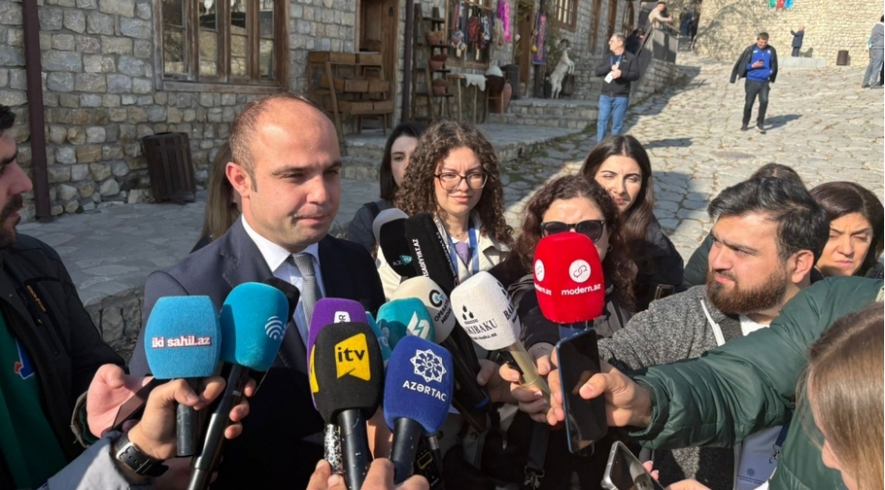 basqalda-demirchi-bazar-kuchesi-yeniden-qurularaq-istifadeye-verilib