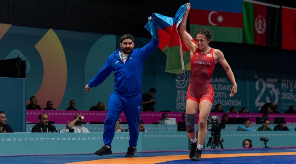 azerbaycanin-qadin-guleshchisi-islamiadanin-qalibi-olub