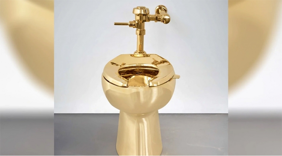 18-karatliq-qizildan-hazirlanmish-unitaz-herracda-121-milyon-dollara-satilib