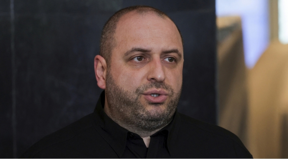 umerov-olkesine-qayitdi