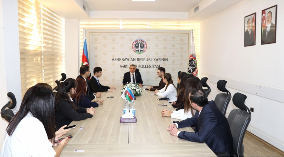 vekiller-kollegiyasinin-sedri-ishe-yeni-qebul-edilen-vekil-komekchileri-ile-gorushub-5