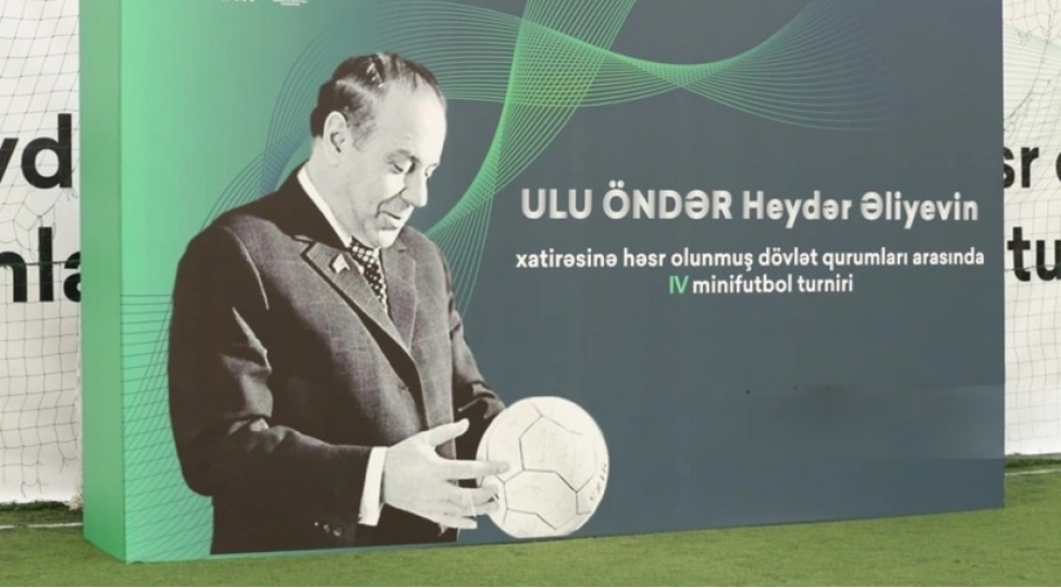 heyder-eliyevin-xatiresine-hesr-olunmush-minifutbol-turnirinin-achilish-merasimi-kechirilib