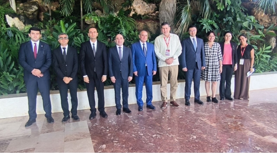 yap-numayende-heyetinin-kuba-respublikasina-seferi-basha-chatib-foto