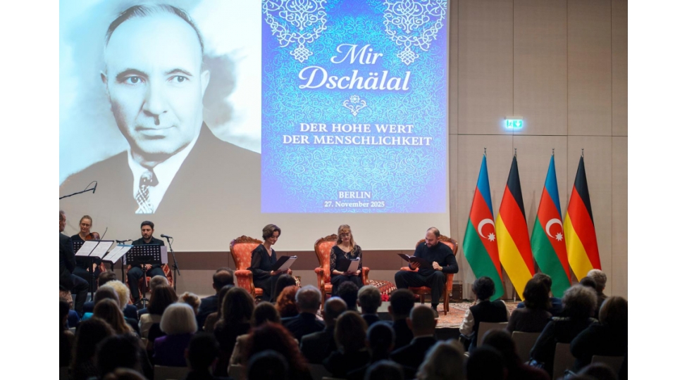 berlinde-mir-celalin-alman-diline-tercume-edilmish-hekayelerinden-ibaret-kitabin-teqdimati-olub