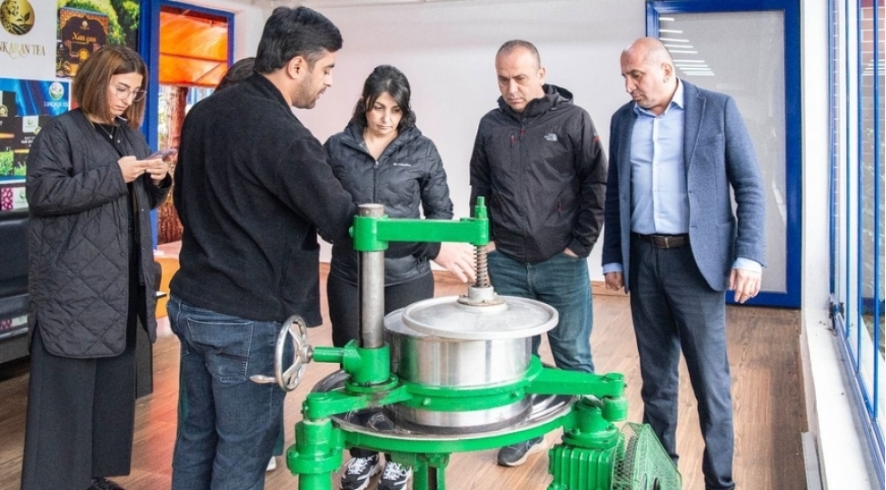 turkiyeli-mutexessislerle-aqroturizm-uzre-tecrube-mubadilesi-aparilib