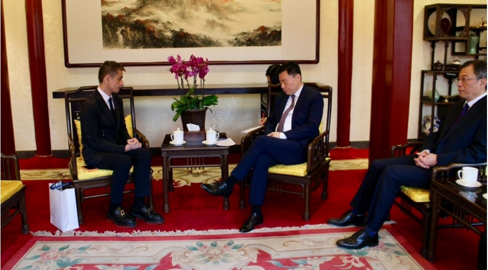 nizami-gencevi-beynelxalq-merkezi-chin-terefdashlari-ile-elaqelerini-genishlendirir