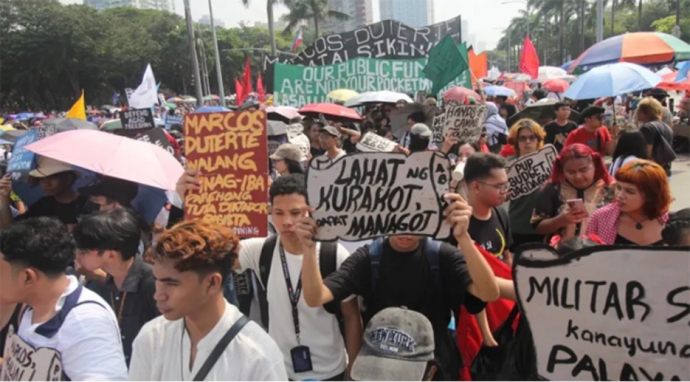 filippinde-korrupsiyaya-qarshi-kutlevi-etiraz-aksiyalari-kechirilib