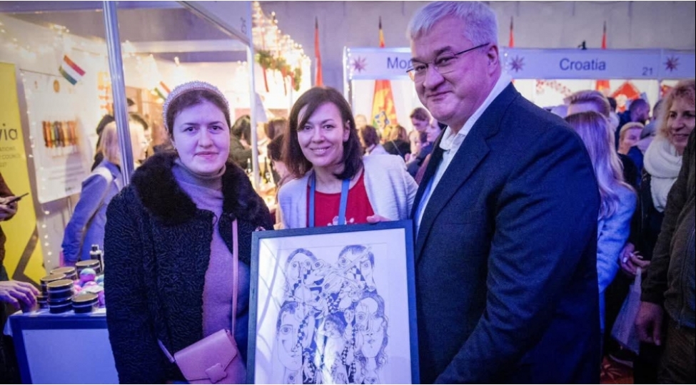 ukraynanin-xarici-ishler-naziri-azerbaycan-stendi-ile-tanish-olub