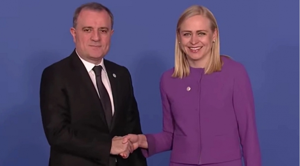 ceyhun-bayramov-vyanada-atet-xinsh-in-iclasinda-ishtirak-edir