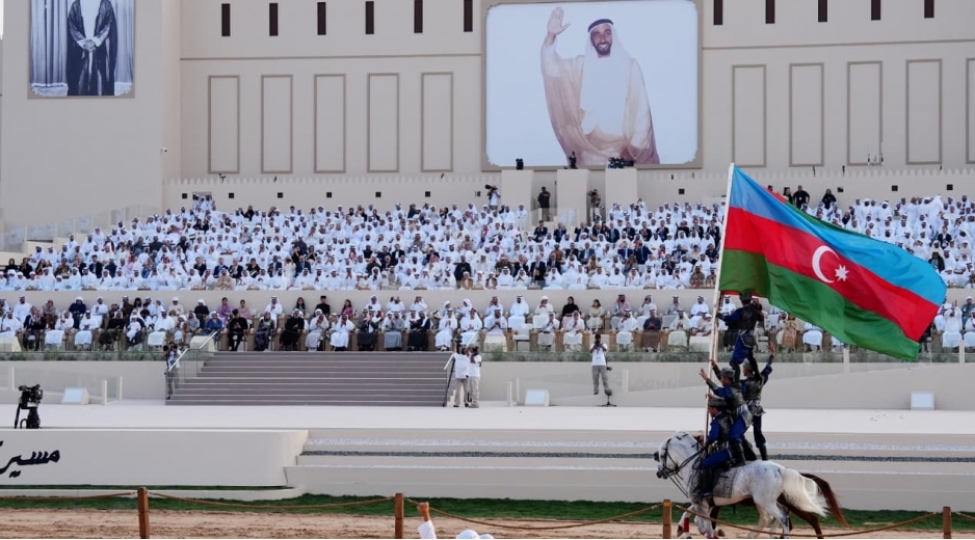 azerbaycan-temsilchilerinin-mohteshem-medeniyyet-teqdimati-boyuk-regbetle-qarshilanib