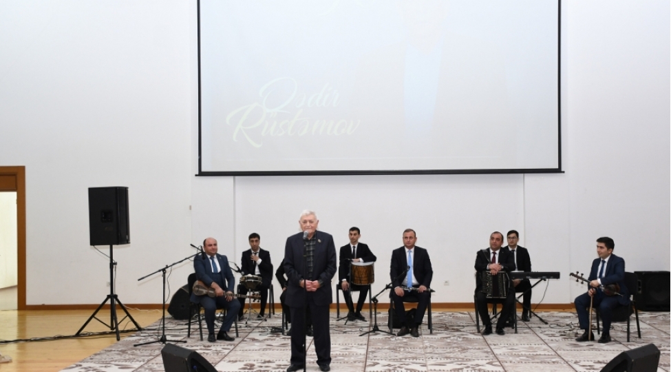 qedir-rustemovun-anadan-olmasinin-90-illiyi-qeyd-edilib