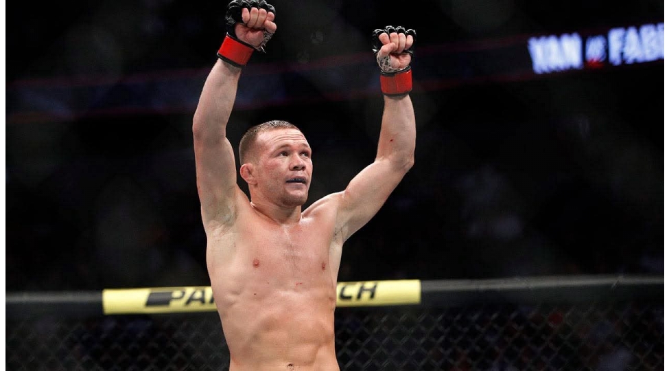 pyotr-yan-ufc-chempionluq-kemerini-geri-qaytarib