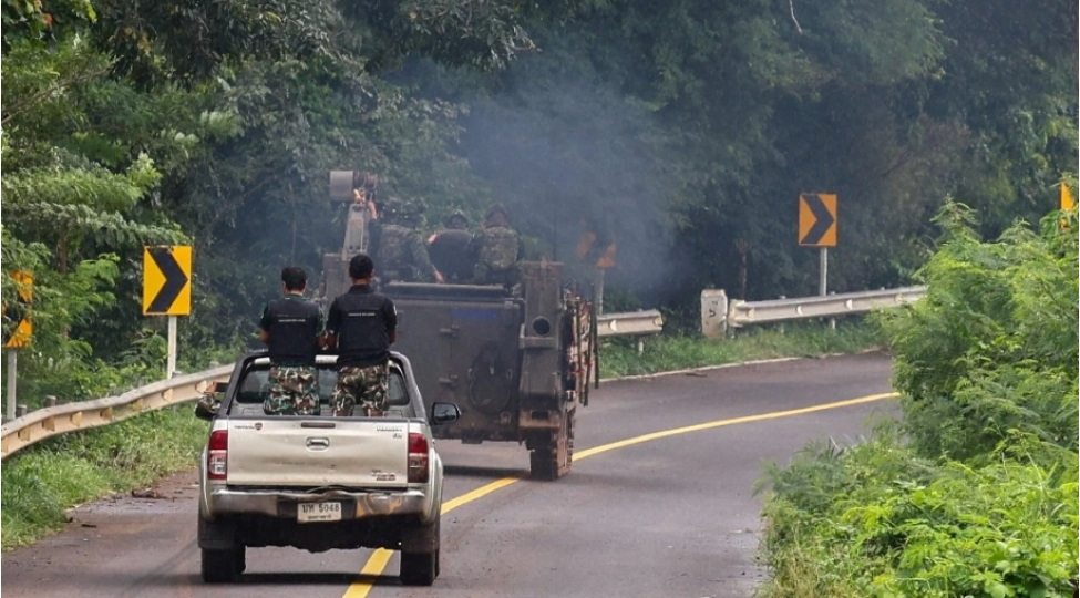 tailand-bu-olkeye-hava-zerbeleri-endirir