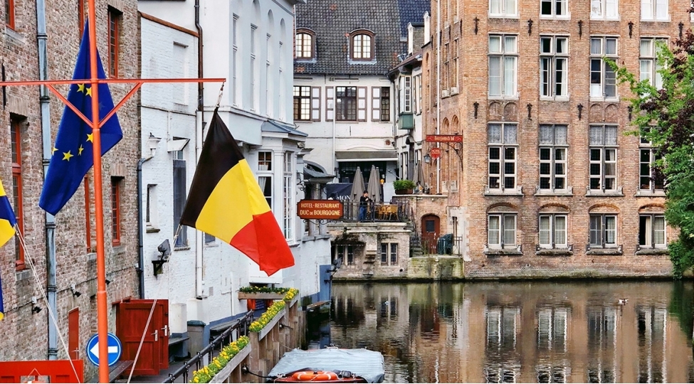 politico-belchika-ai-de-tecrid-oluna-biler