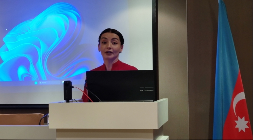 parisde-baninin-120-illiyi-qeyd-olunub