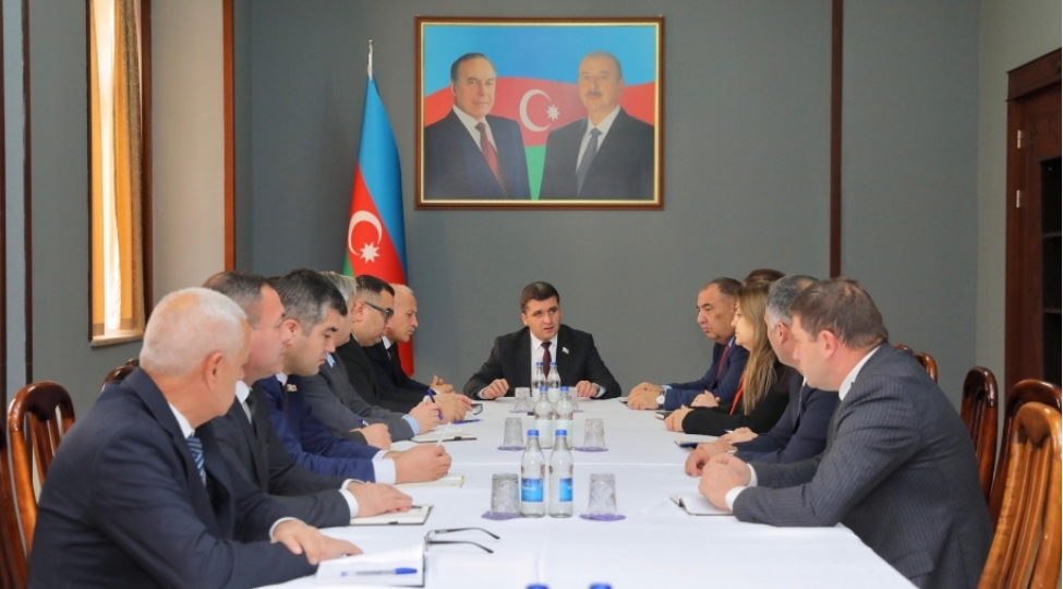 ali-meclisin-huquq-siyaseti-komitesinin-iclasi-kechirilib